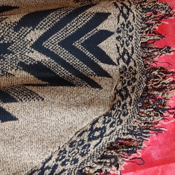 Papa Knitted Cape with Sleeves Sz Med- XL - Picture 3 of 6